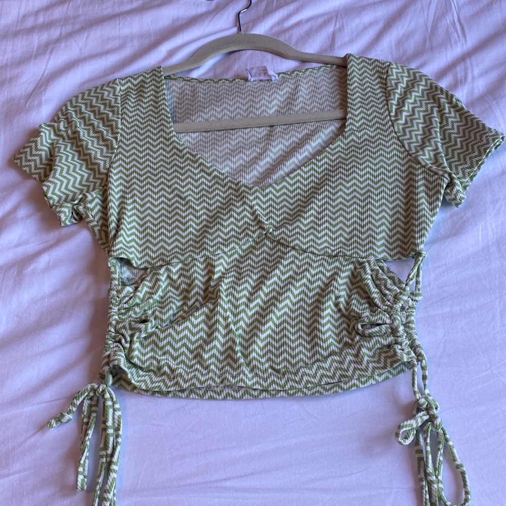 Crop top w/ side ties